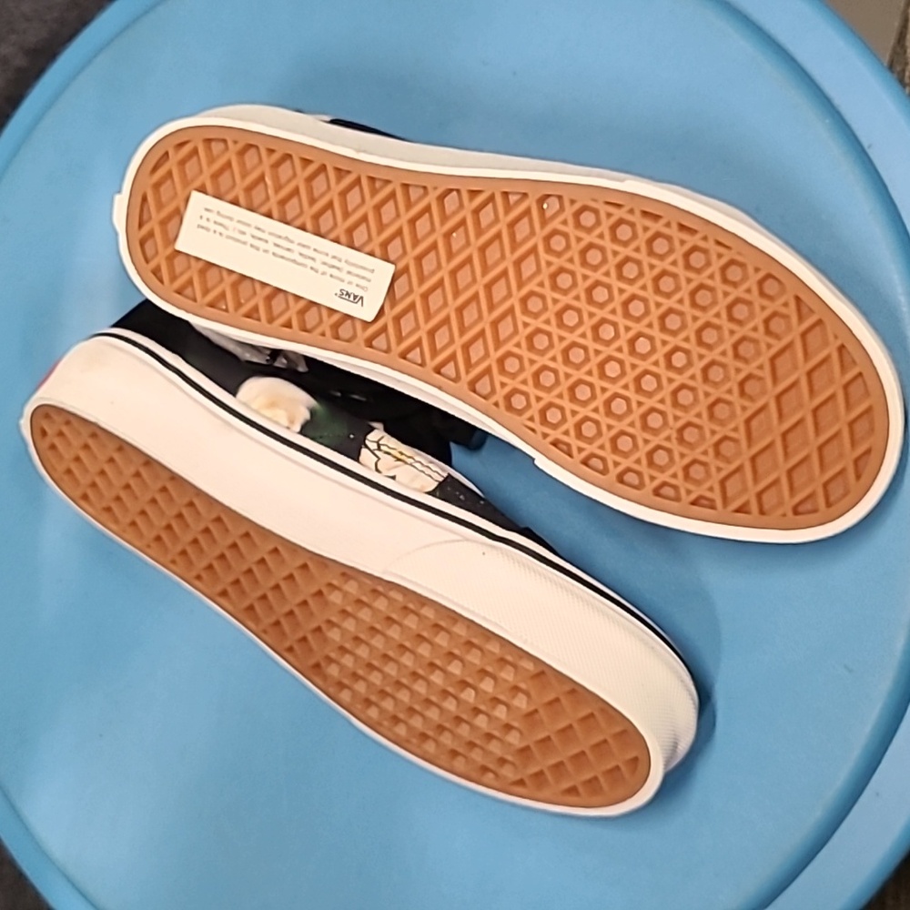 Vans - Picture 3 of 4